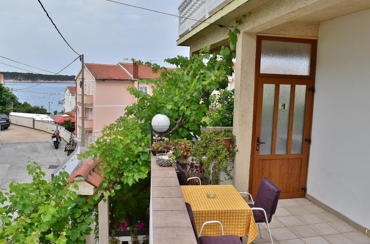 Apartament Banjol Exteriör bild